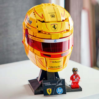 LEGO Editions Scuderia Ferrari HP Helm van Lewis Hamilton (43022) voor €49,99 bij Bol