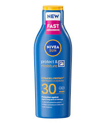 NIVEA SUN Protect & Moisture SPF 30 200ml £3.42 Prime Deal