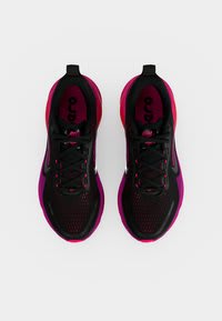 Nike VOMERO 18 Zapatillas running por 67.96€ en Zalando