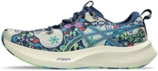 ASICS Noosa TRI 16 para hombre por $2,070.88 en Amazon