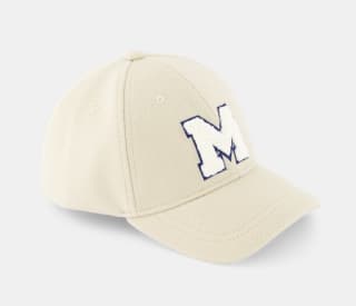 Kids El Corte Inglés Gorra varsity de niño por 4.79€.
