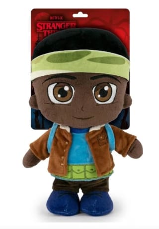 Peluche Lucas 26cm Stranger Things Famosa por 10€.