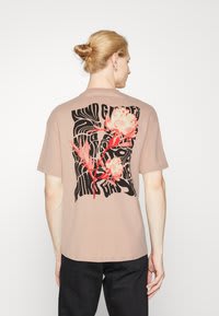 Diverse Jack & Jones Jorgames en Jorheavens shirts voor €5,79 bij Zalando