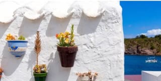 Menores 6 días Apartahotel 4* + Ferry desde 197€ por persona.