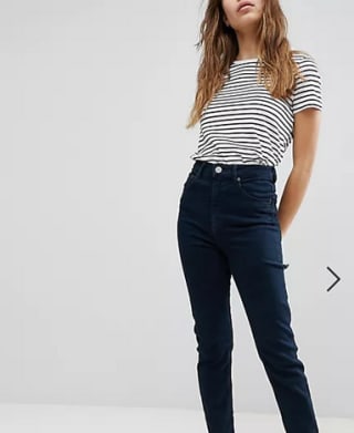 Vaqueros Mom de corte slim y talle alto por 5,74€