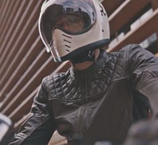 Chaqueta de moto de cuero + vaqueros moto refuerzo aramida por 99,98€