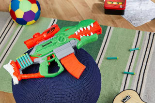 Nerf Dinosquad Rex Rampage met 20 Nerf-darts voor €11,94 bij Amazon