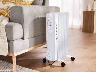 Radiador de aceite 1500 W con gran superficie de calentamiento con 7 elementos. por 18.99€