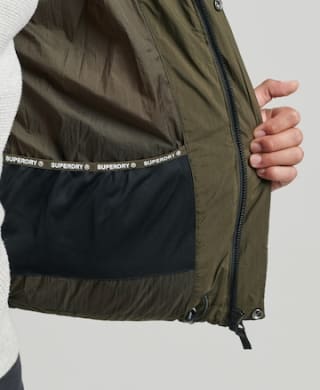 Superdry Sportjas Olijfgroen voor €34,32 bij About You