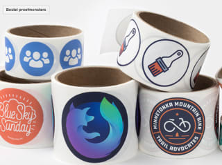50 gepersonaliseerde ronde stickers op rol voor €18 bij Stickermule