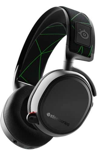 SteelSeries Arctis 9X – Conectividad inalámbrica y mediante Bluetooth incorporadas por 121,61€.