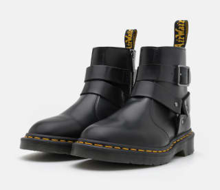 Dr. Martens schoenen met 70% korting bij Zalando
