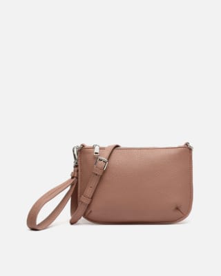 Bolso Bandolera pequeño con asa de mano por 5,70€.
