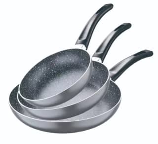 San Ignacio Juego de 3 sartenes 16,20,24cm por 13,08€.