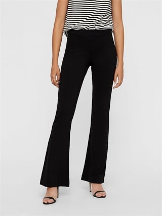 Vero Moda flared broek voor €16,99 bij Amazon