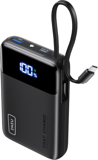 INIU 20000mAh Powerbank met Ingebouwd USB-C Kabel 45W PD3.0 & QC4.0 voor €22,01 bij Amazon