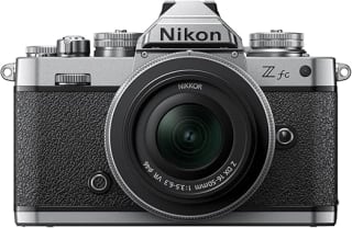Kit Cámara Nikon Z FC w/Z Lente 16-50mm por $20,059 | Descuento Amazon