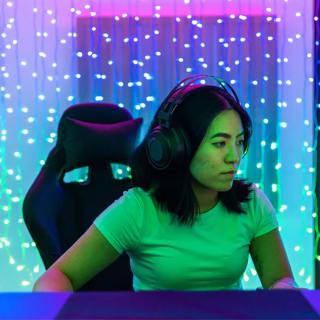 Twinkly lichtgordijn · RGBW · 210 lampjes voor €77,99 bij Amazon