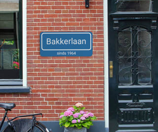 Straatnaambordje 34x15 cm met code nu €9,99 + gratis verzending