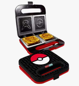 Sandwichera uncanny brands pokemon - pokeball & pikachu por 39,98€