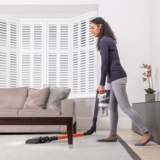 Shark IZ201EU - Draadloze Steelstofzuiger met Anti Hair Wrap Technologie voor €179 bij Amazon