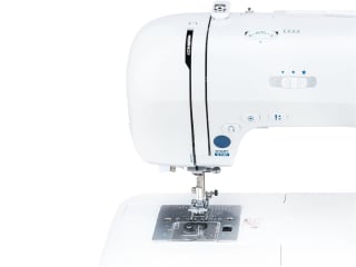 Máquina de coser profesional computarizada por 129,99€