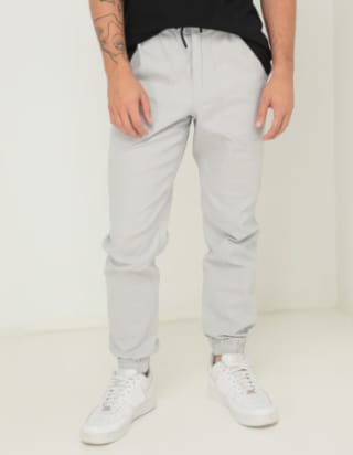 Pantalón jogger Non Stop por $172 en Suburbia