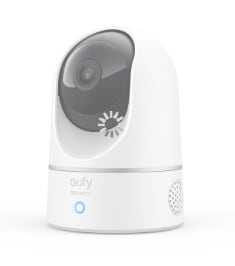 Cámara de seguridad Eufy 2K Pan & Tilt para interiores por $36.176