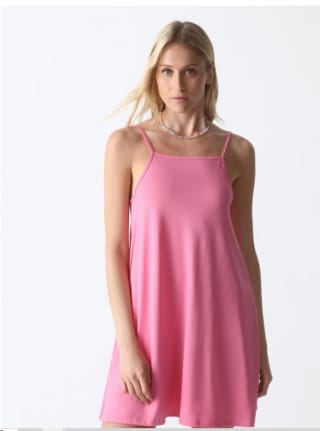 Vestido veraniego de color rosa para mujer por 3,99€