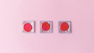 Gratis 2x condooms en 1 zakje glijmiddel