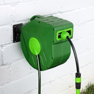 Garden Touch - Tuinslang met wandmeubel - 15 meter voor €29,95 bij de Action