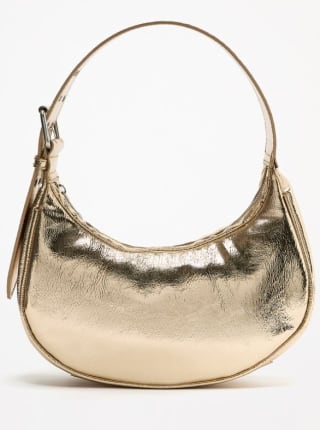 Bolso hombro hebilla dorado por 3,99€.