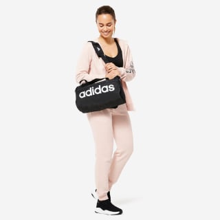 Adidas duffel tas Extra Small' voor €15,99 bij Decathlon