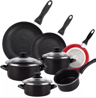 PACK DE 3 SARTENES SAN IGNACIO +BATERÍA DE COCINA DE 7 PIEZAS, por solo 45,59€