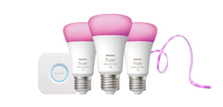 Philips Hue White and Color Startpakket E27 3-pack + Solo Lightstrip 3m voor €149 bij Coolblue