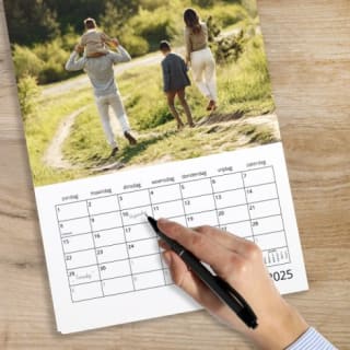 Jaarkalender met eigen foto’s voor €9,95 incl. verzending bij Fotocadeau