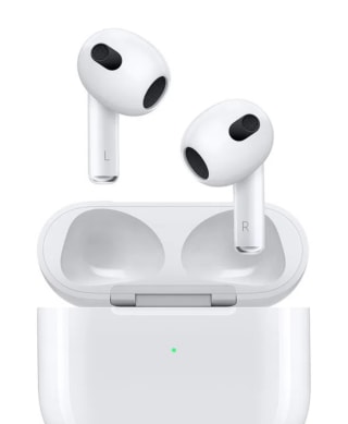 AirPods 3ra Gen + Estuche de Carga Lightning a $3,359 en iShop