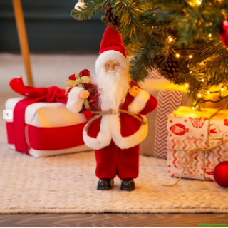Figura navideña Papá Noel con regalo 20x30x60cm a solo 9,59€
