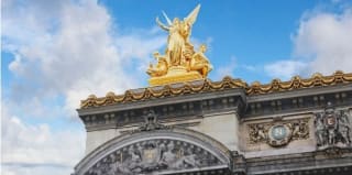 París, Noche junto a la Ópera Garnier.