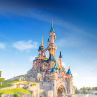 DISNEYLAND PARIS Hotel cerca del Parque con Desayuno + Entradas de 1 día con Transporte directo desde 81€