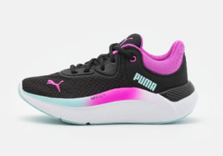 Recopilación calzado y ropa deportiva marca al 70% en Zalando preciazos