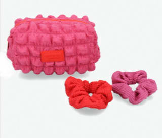 Set de estuche y dos scrunchies Umbrale por $7.790