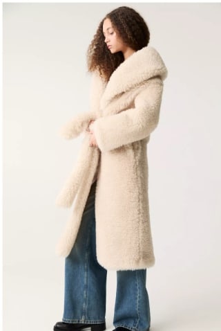 Abrigo teddy borreguillo por 39,99€