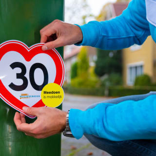 Gratis Maximaal 15, 30, 50, of 60 KM-Stickers
