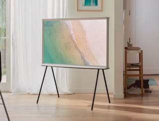 Samsung The Serif 4K QLED TV 43 inch voor €599,95 bij iBood