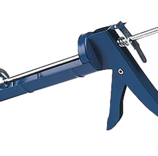 Pistola Universal muelle de silicona por 3,25€.