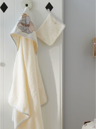 Capa de baño para bebé + manipla Disney personaje Dumbo