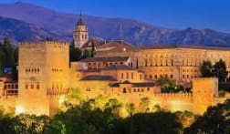 Escapada a Granada: Noche en Hotel 4* por 25€/persona