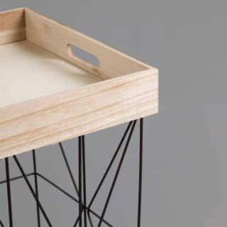 Mesita auxiliar cuadrada Tray 44,5x37,5x37,5cm por 14,95€