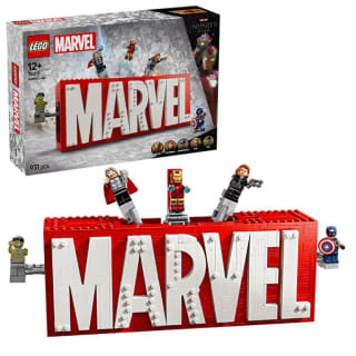 Lego Marvel Logo (76313) voor €62,95 bij Goodbricks
